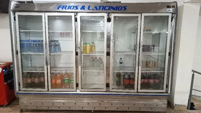 Espositor refrigerado 5 portas 