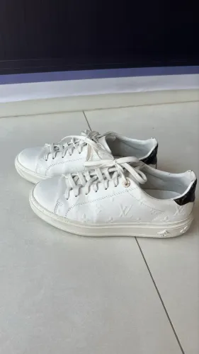 Tênis Louis Vuitton couro branco 38