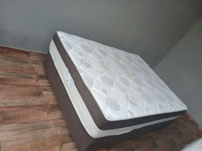 Vendo 3 camas box em bom estado