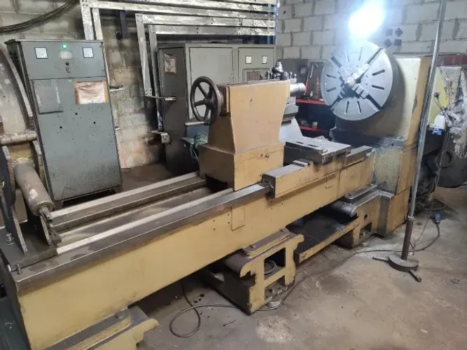 Torno Mecânico Pesado VICTORIA- SR-1000/2000