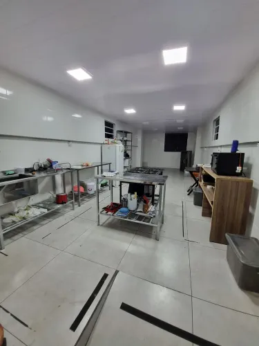 Passo ponto com cozinha industrial pré montada loja com grande com potencial