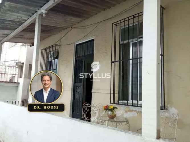 Casa de Vila Charmosa com 2 Quartos e Terraço com Churrasqueira em Riachuelo! M70R