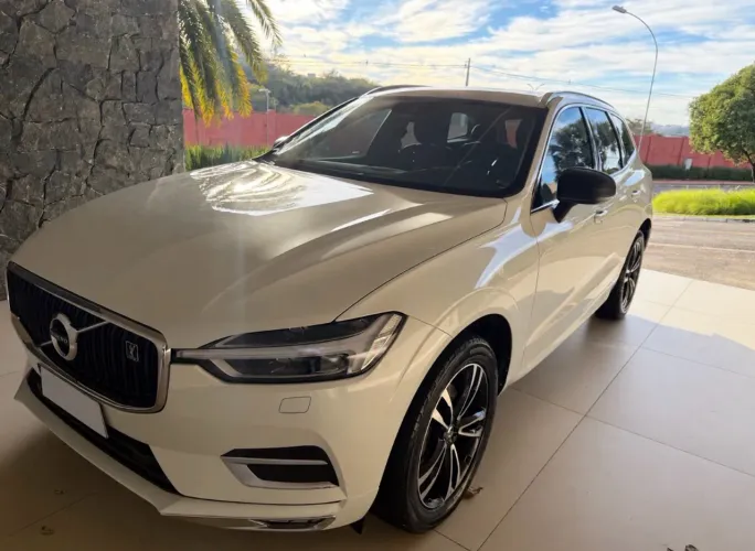 Volvo XC 60 T-5 Momentum 2.0 254cv AWD 5P 2019