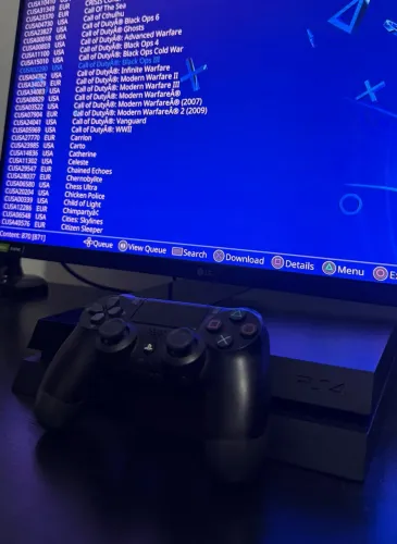 PlayStation 4(DESBLOQ) +1 controle / Perfeito estado!
