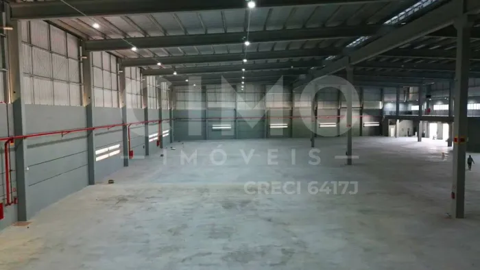 Galpão para Locação na BR-470 6.500 m² | Alto Padrão Estrutural