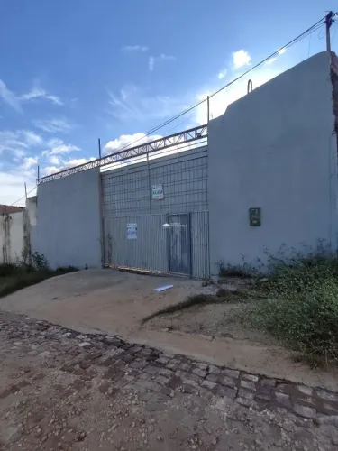 R.CANDIDO SOARES - BAIRRO:SANTO ANTONIO