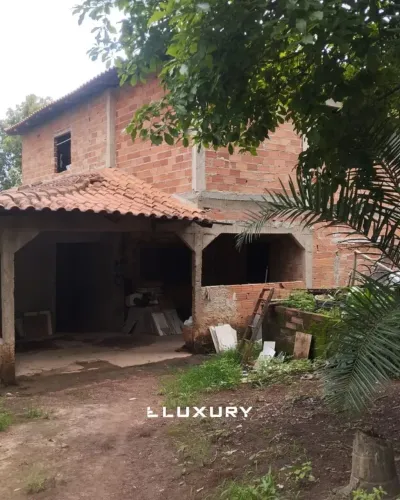 Chácara Escriturada 10.000m² com Casa, Piscina e Córrego  Senador Canedo