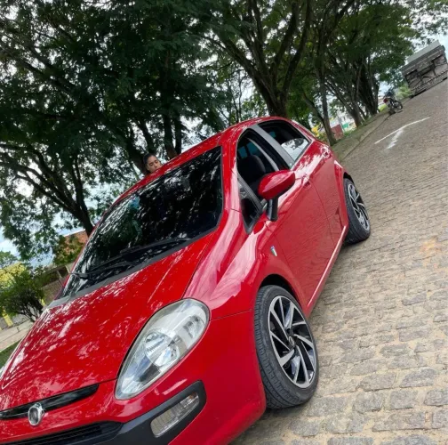 Fiat Punto Attractive 1.4 Fire Flex 8V 5P 2015