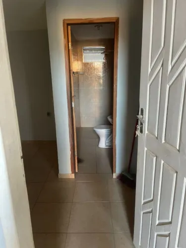 Aluga-se casa no Rosa Maria 