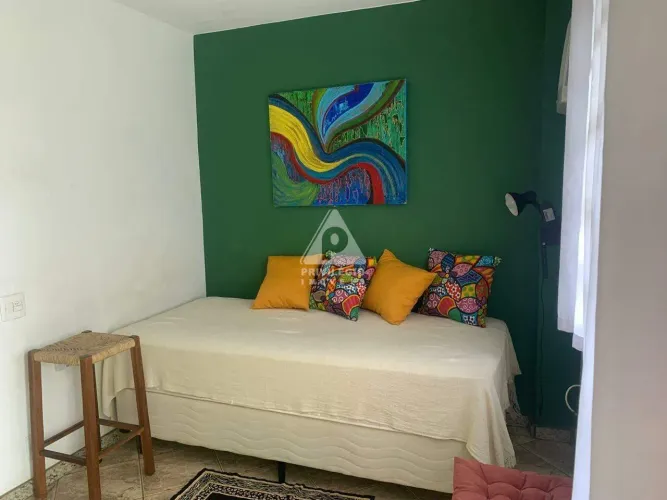 CASA TRIPLEX COM 3 QUARTOS 2 BANHEIROS 1 LAVABO GAARAGEM E VARANDA NO RECREIO DOS BANDEIRA