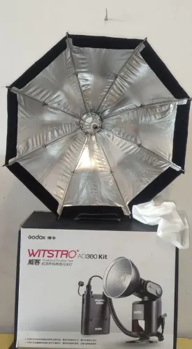 FLASH GODOX WITSTRO AD360 + BATERIA + SOFTBOX (KIT)
