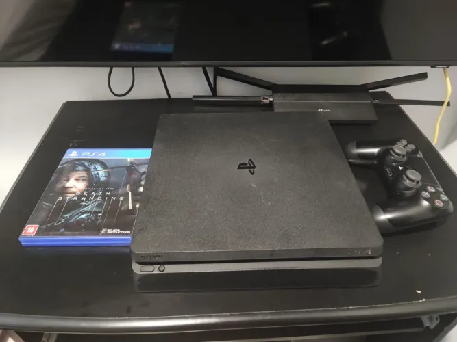Ps4 slim 500gb nunca aberto com 1 jogo.