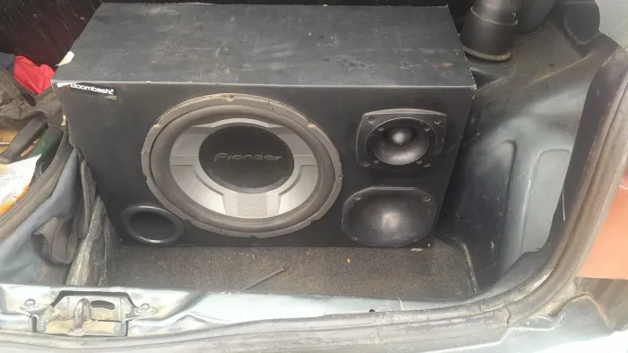 Caixa de auto motiva carro