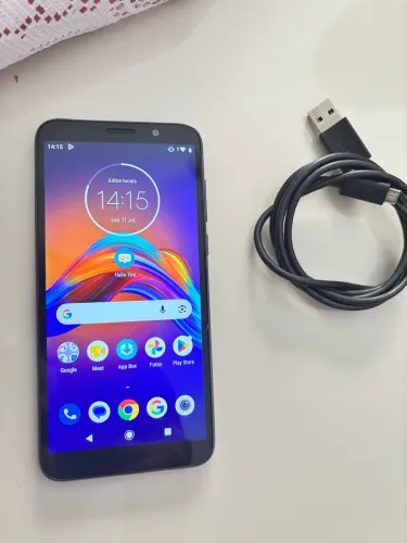 Celular Motorola E6 play