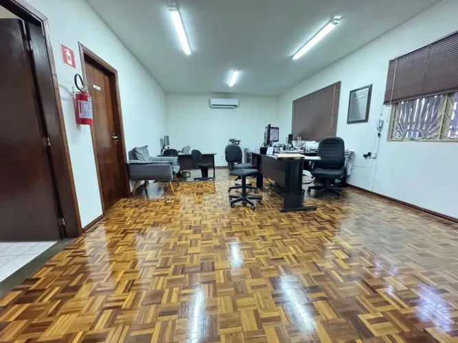 Imóvel Comercial á venda Av Castelo Branco 174,94m e 347,85m terreno.