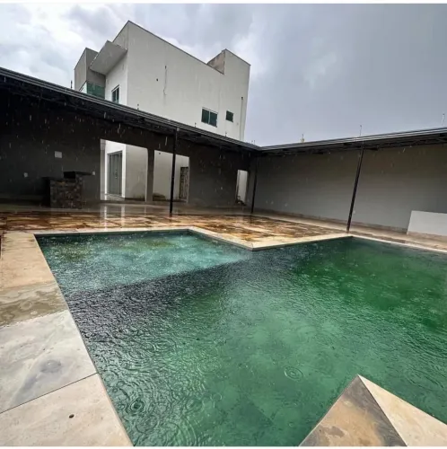 ALUGA-SE sobrado com piscina nova Carajás