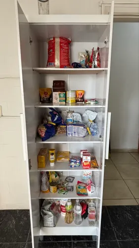 Armário branco 2 portas