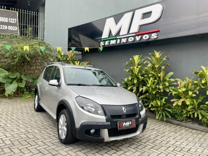 Renault Sandero Stepway Hi-flex 1.6 16V 5P Aut. 2013