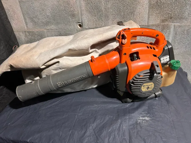 Soprador Aspirador Triturador de folhas Husqvarna 125b