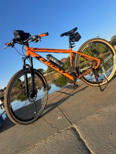 Vendo Bicicleta First Smit aro 29.