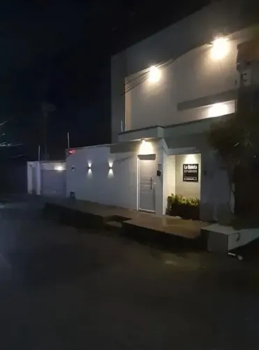 Alugo studio no calhau de 1 quarto mobiliado