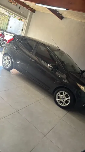 Ford Fiesta SE 1.6 8V Flex 5P 2014