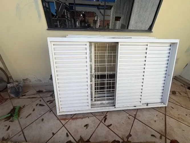 Janela Veneziana Sasazaki 2x 1,20