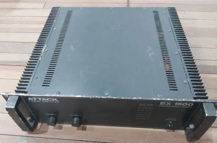Amplificador Attack Ex1600