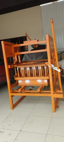 Máquina de blocos pre moldados