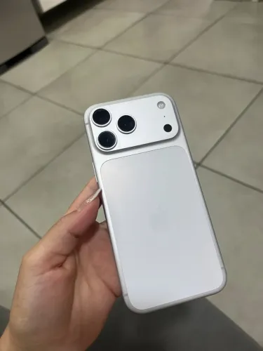 iPhone 17 pro max