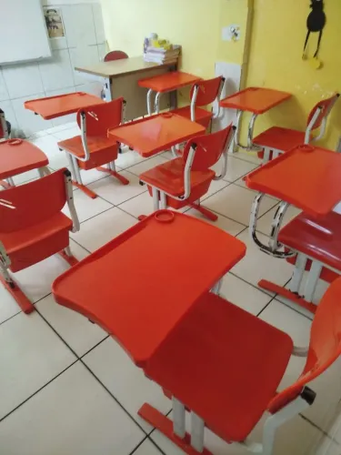 Vendo cadeiras escolares