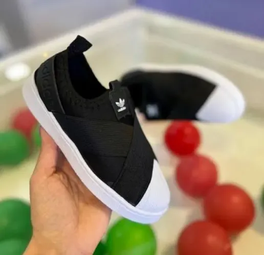 Promoção Tênis Adidas infantil
