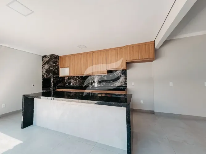 Casa com 3 quartos, sendo 1 suíte no Bairro Ipanema, Araçatuba/SP