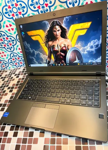 Notebook Core i7 RetrôIluminado Positivo Master!