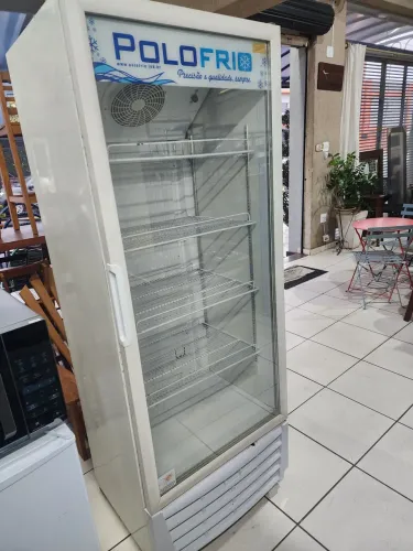 Geladeira expositora Polo frio