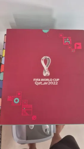 Vendo Álbum Copa do Mundo 2022 Completo Capa Dura c/kit de atualização colado