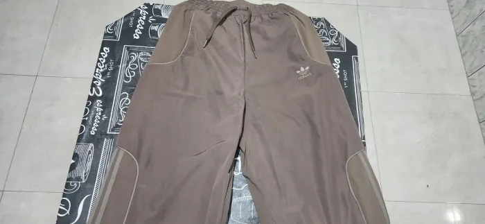 Calça adidas originals 3 stripes