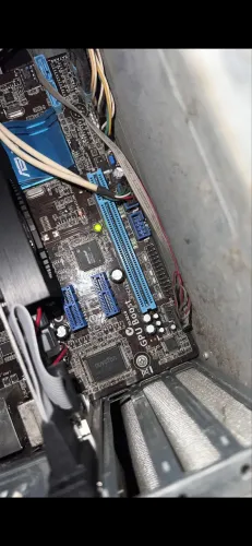 Placa vídeo 4gb nvidia gt730 3 meses de uso comprei outra 