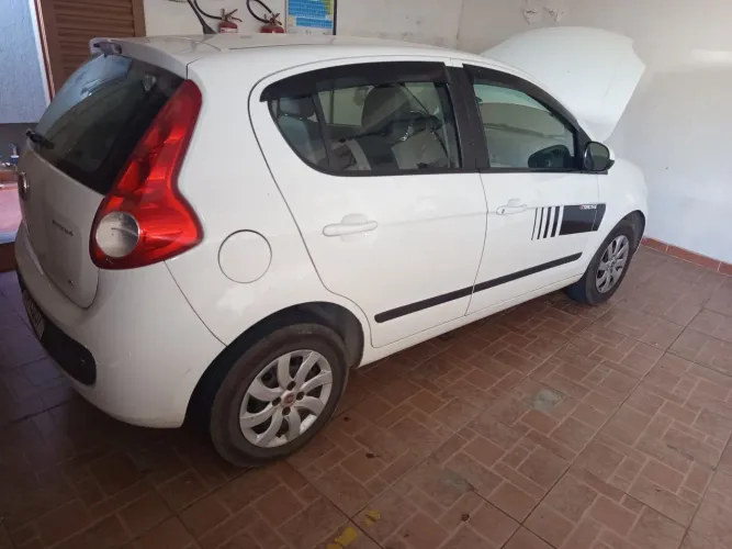Fiat Palio Week. Attractive 1.4 Fire Flex 8V 2014