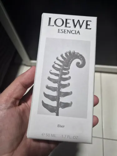 Perfume Loewe Esencia elixir
