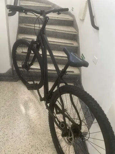 Bicicleta Aro 29 3 meses de uso