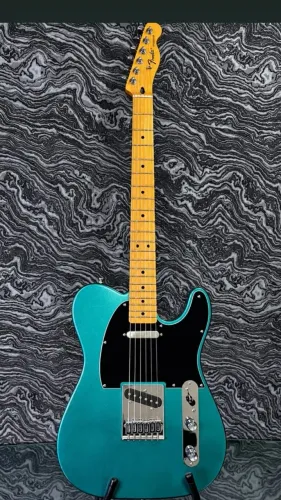 FENDER TELECASTER