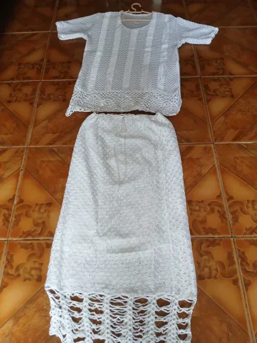 Conjunto de croche e tricô ,tamanho  de 40 a 42
