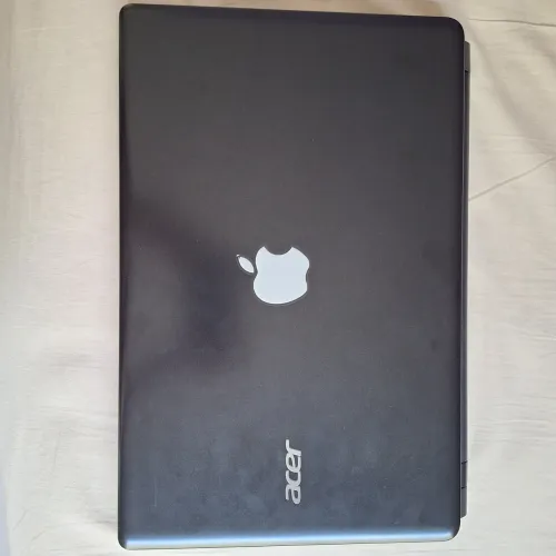 Notebook Acer E1