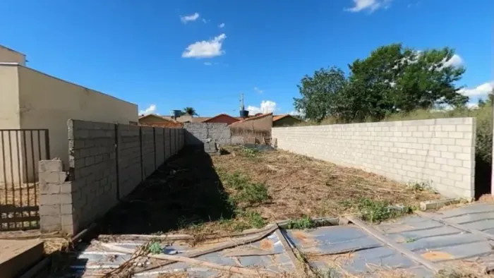 Terreno 200 m2 - Res. Julio Domingos - Fiote