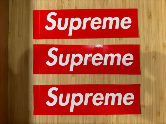 Supreme adesivos