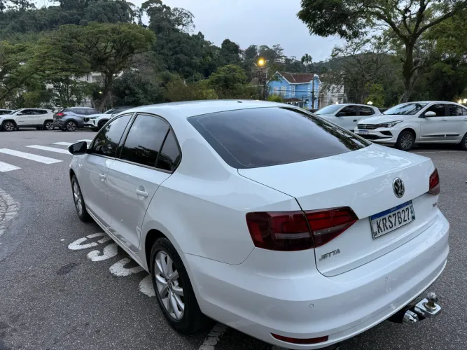 Volkswagen Jetta Trendline 1.4 TSI 16V 4P Aut. 2016