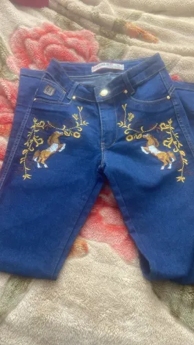 Vendo calça country feminina