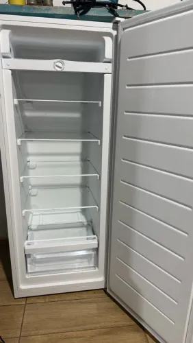 Freezer Vertical NOVÍSSIMO - Philco 201 Litros (Modelo PFV205B)