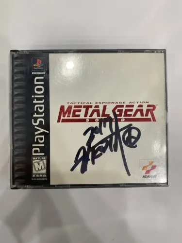 Metal Gear Solid PS1 - Black Label - AUTOGRAFADO Hideo Kojima BGS 2017 (Raridade)